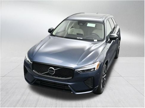 New 2026 Volvo XC60 T8 Ultra w/ Protection Package Premier AWD/4WD image 20