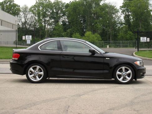 Used 2011 BMW 128i Coupe image 9