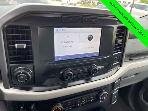 Used 2022 Ford F150 XLT w/ Trailer Tow Package image 18