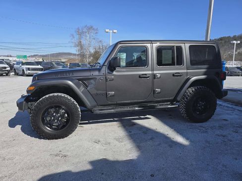 Used 2024 Jeep Wrangler Willys image 5