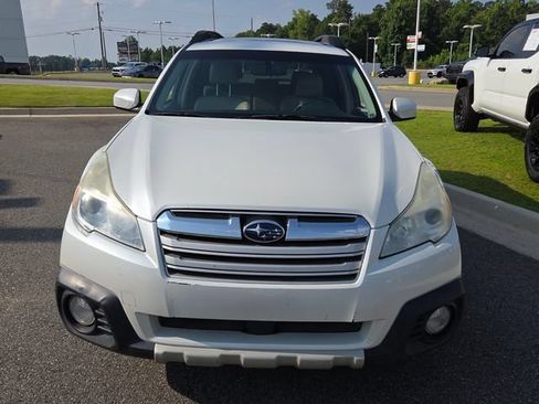 Used 2013 Subaru Outback 2.5i Limited AWD/4WD image 2