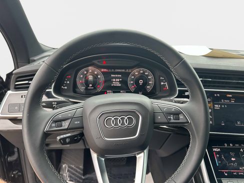 Used 2025 Audi Q7 2.0T Premium image 24