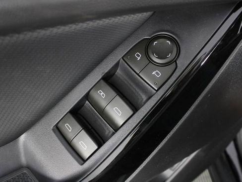 New 2026 Chevrolet Equinox LT w/ Convenience Package II FWD image 15