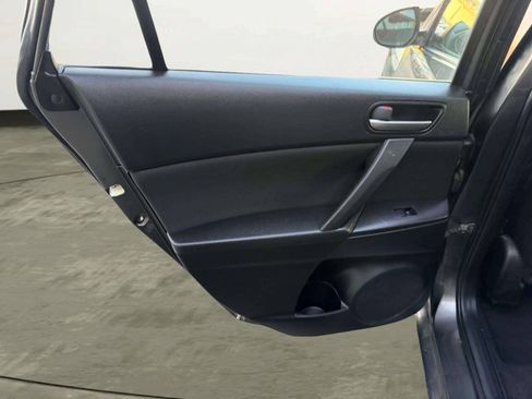 Used 2013 MAZDA MAZDA3 i Touring FWD image 20
