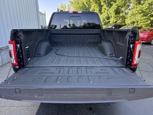 Used 2022 Ford F150 Lariat w/ Equipment Group 502A High AWD/4WD image 12