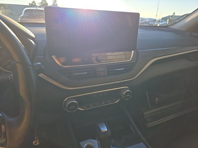 Used 2024 Nissan Altima 2.5 SL AWD/4WD image 11