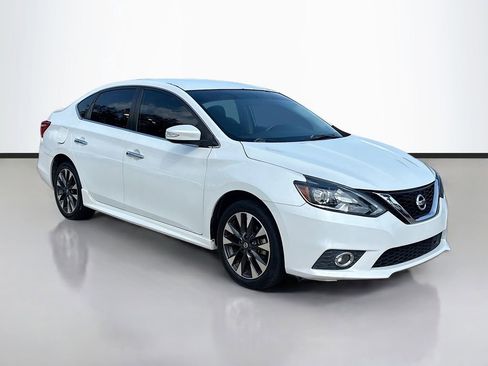 Used 2019 Nissan Sentra SR image 2