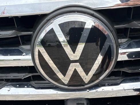 Used 2022 Volkswagen Atlas SEL Premium image 8