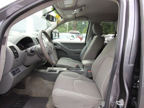 Used 2017 Nissan Frontier SV w/ SV Value Truck Package image 10