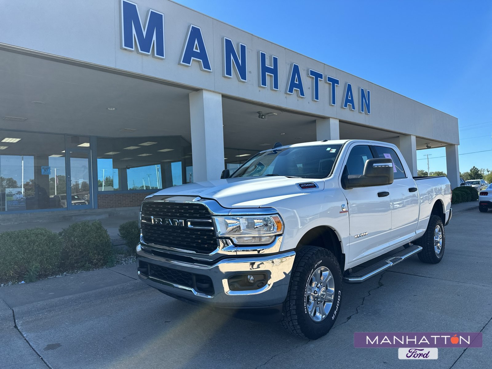 Used 2024 RAM 2500 Big Horn w/ Off Road Package AWD/4WD image 1