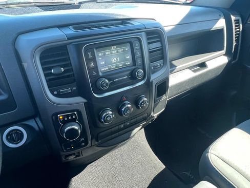Used 2017 RAM 1500 Express AWD/4WD image 21