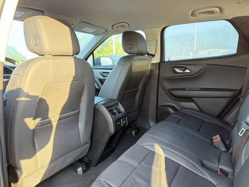 Used 2023 Chevrolet Blazer LT w/ Sound & Technology Package FWD image 18