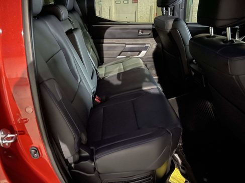 Used 2025 Toyota Tundra Platinum AWD/4WD image 40