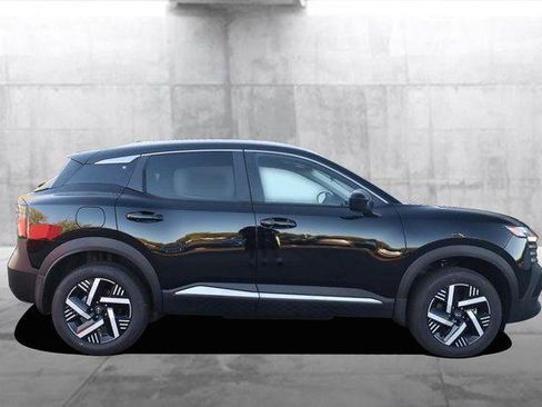 New 2026 Nissan Kicks SV FWD image 5