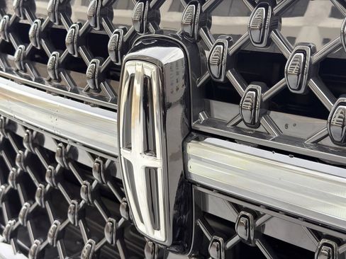 New 2026 Lincoln Navigator Black Label AWD/4WD image 15