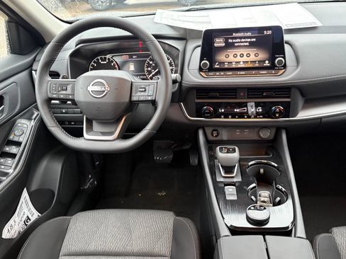 Used 2026 Nissan Rogue SV AWD/4WD image 11