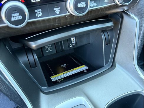 Used 2020 Honda Accord Touring image 17