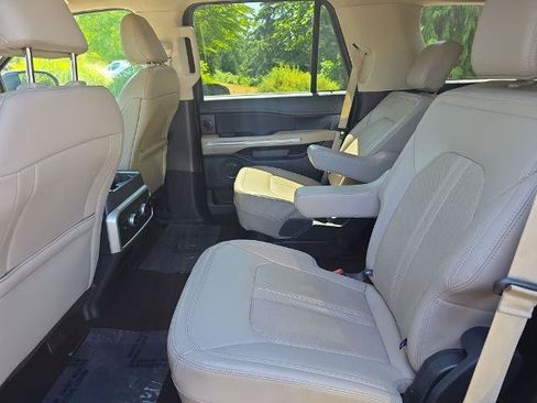 Certified 2024 Ford Expedition Limited AWD/4WD image 9
