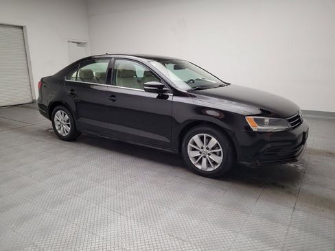 Used 2015 Volkswagen Jetta SE FWD image 11