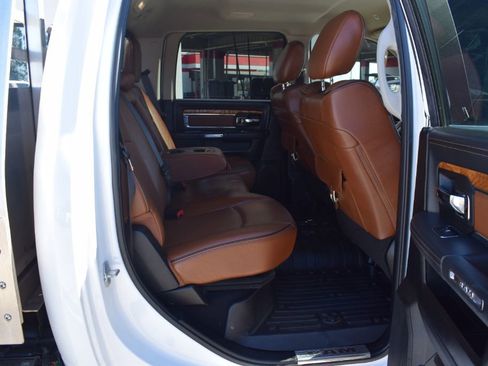 Used 2018 RAM 3500 Laramie Longhorn image 14