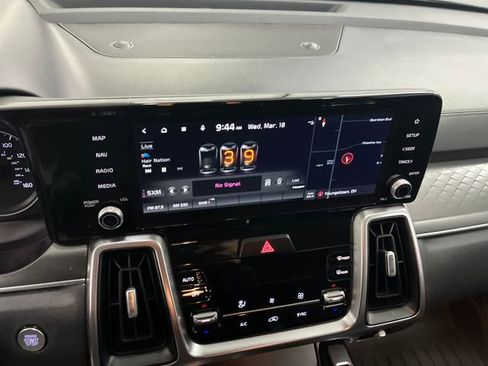 Certified 2022 Kia Sorento S image 14