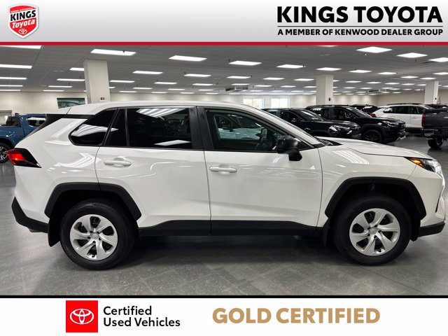 Used 2024 Toyota RAV4 LE AWD/4WD image 9