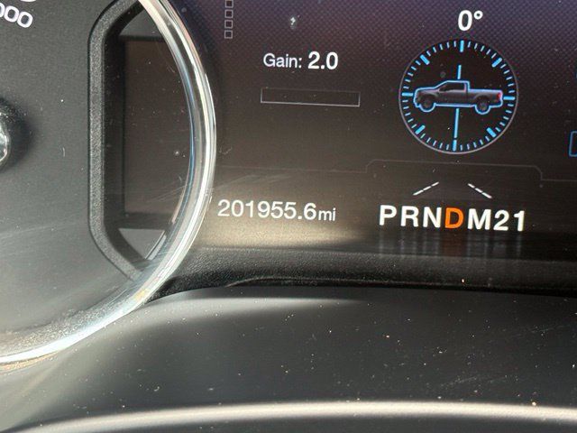 Used 2019 Ford F350 Platinum w/ Platinum Ultimate Package AWD/4WD image 4