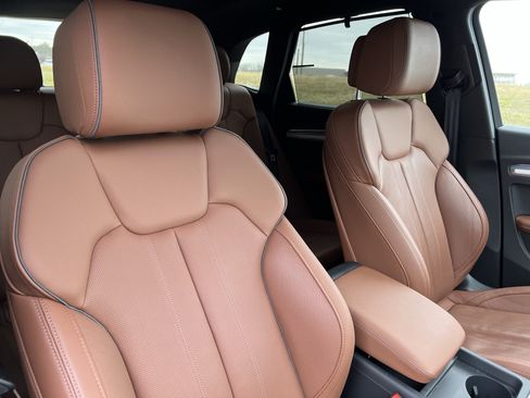 Used 2025 Audi Q5 2.0T Premium Plus w/ Premium Plus Package image 35