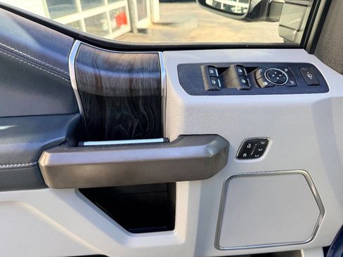Used 2022 Ford F250 Limited image 18