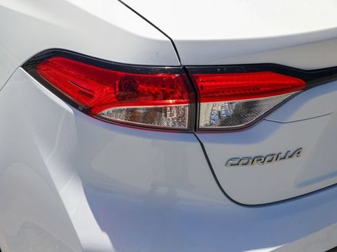 Used 2024 Toyota Corolla LE FWD image 7