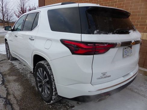 Used 2023 Chevrolet Traverse Premier image 6