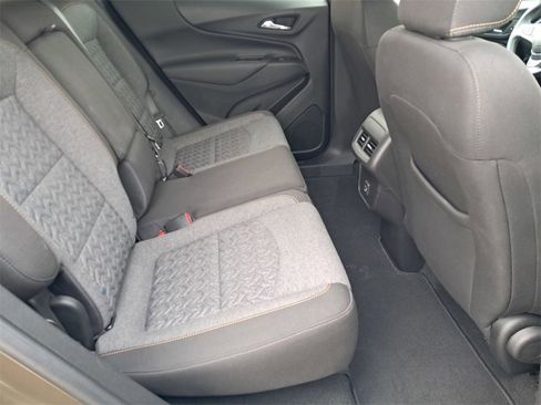 Used 2023 Chevrolet Equinox LT image 15