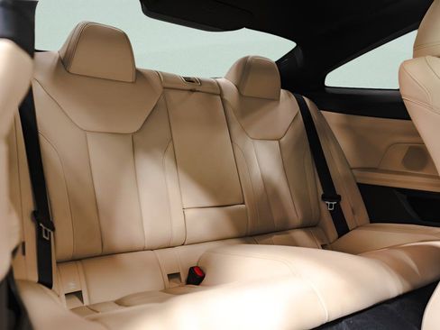 Used 2024 BMW 430i Coupe w/ Premium Package image 36