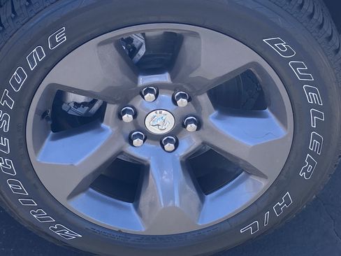 Used 2024 RAM 1500 Big Horn AWD/4WD image 8