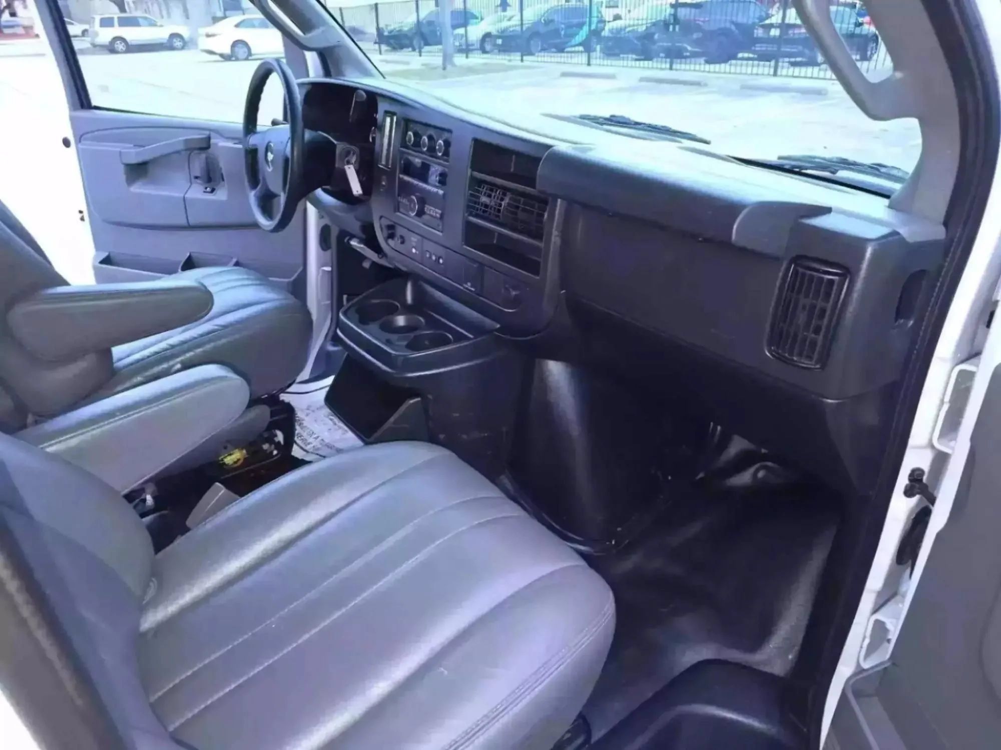 Used 2019 Chevrolet Express 2500 Extended w/ Driver Convenience Package RWD image 14