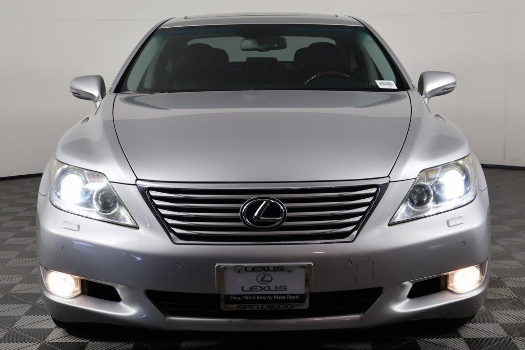 Used 2012 Lexus LS 460 w/ Comfort Pkg RWD image 2