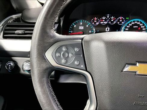 Used 2017 Chevrolet Suburban LT image 13