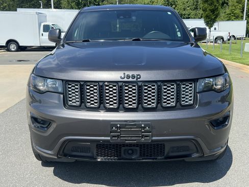 Used 2021 Jeep Grand Cherokee Laredo X AWD/4WD image 28
