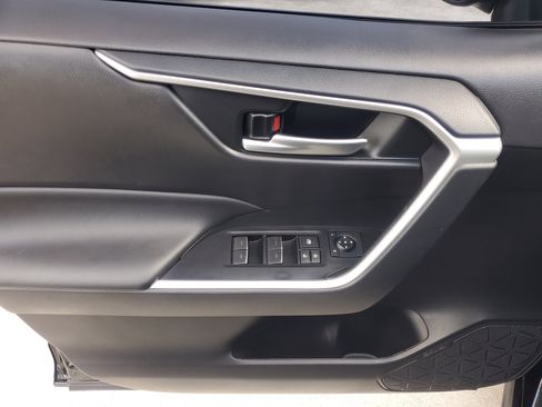 Used 2024 Toyota RAV4 AWD Hybrid image 18