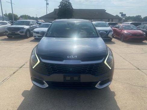 Used 2024 Kia Sportage LX image 9