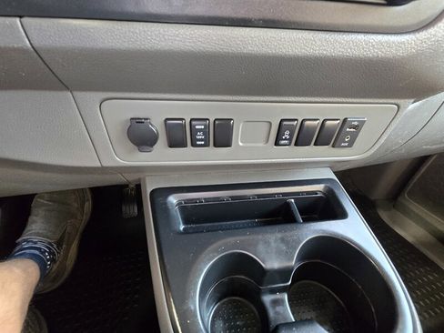 Used 2019 Nissan NV 2500 SV image 20