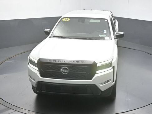 Used 2023 Nissan Frontier SV w/ Midnight Edition Package RWD image 39