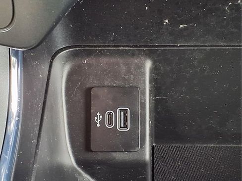 Certified 2025 Ford F150 XLT w/ Equipment Group 301A Standard image 16