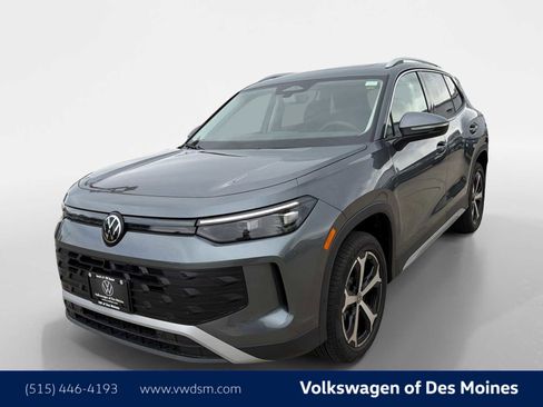 New 2026 Volkswagen Tiguan SE AWD/4WD image 1