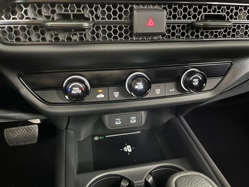 New 2026 Honda HR-V LX image 25