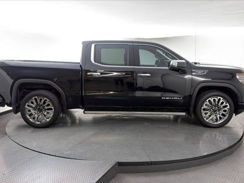 Used 2024 GMC Sierra 1500 Denali Ultimate AWD/4WD image 9