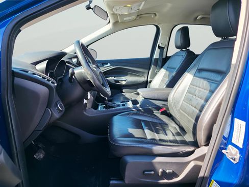 Used 2018 Ford Escape SEL image 10