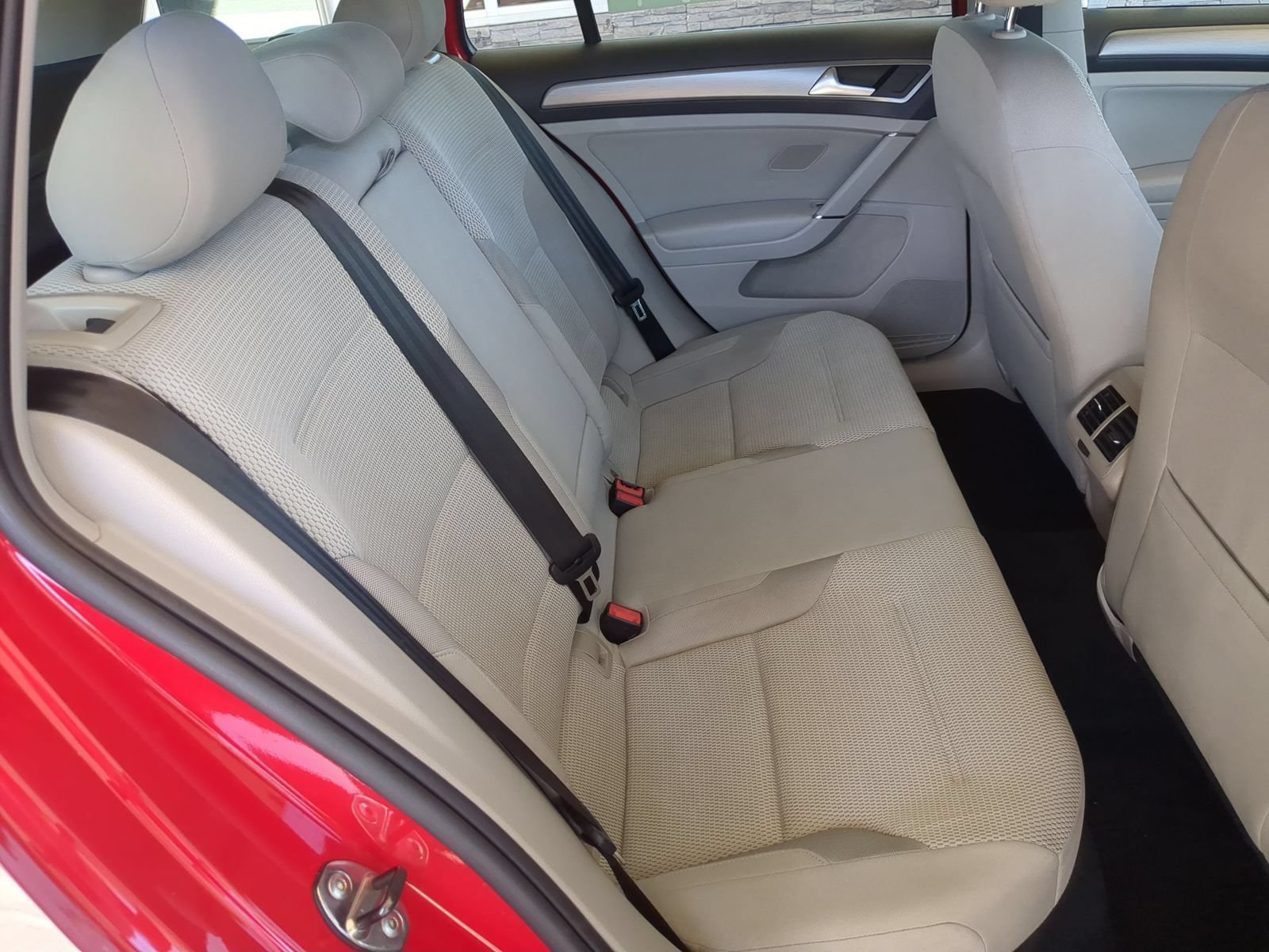 Used 2017 Volkswagen Golf S FWD image 25