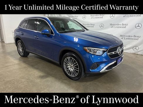Used 2025 Mercedes-Benz GLC 300 4MATIC image 1
