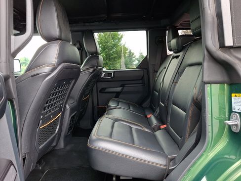 Used 2024 Ford Bronco Badlands AWD/4WD image 10